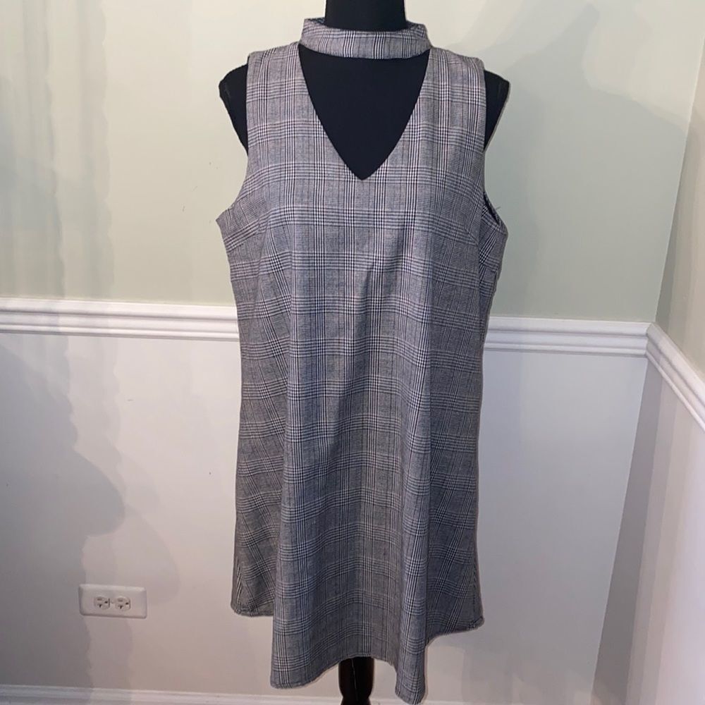 NWT Hem and Thread size 10 dress